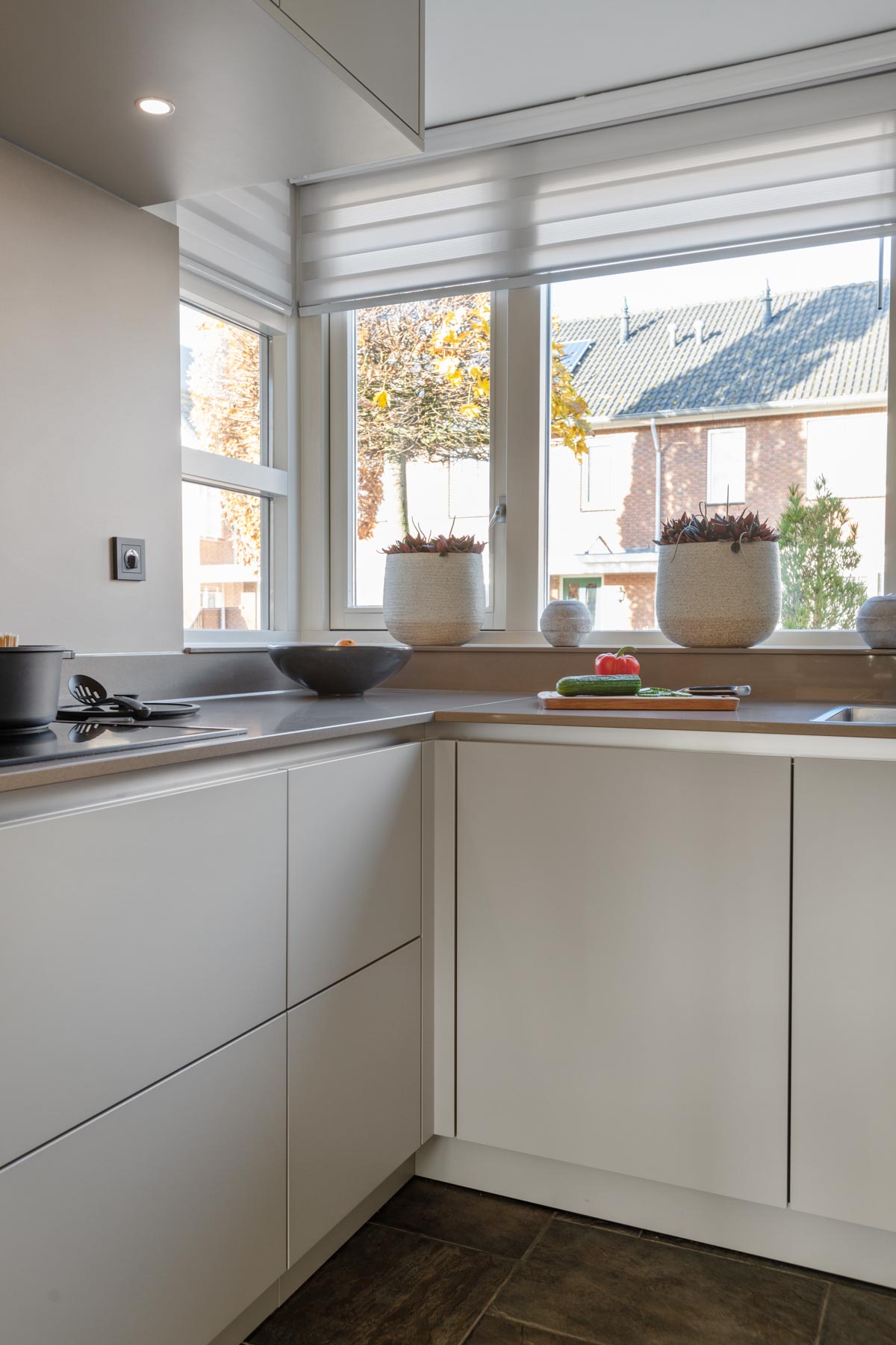 Strakke en greeploze keuken | Schelde Keukens